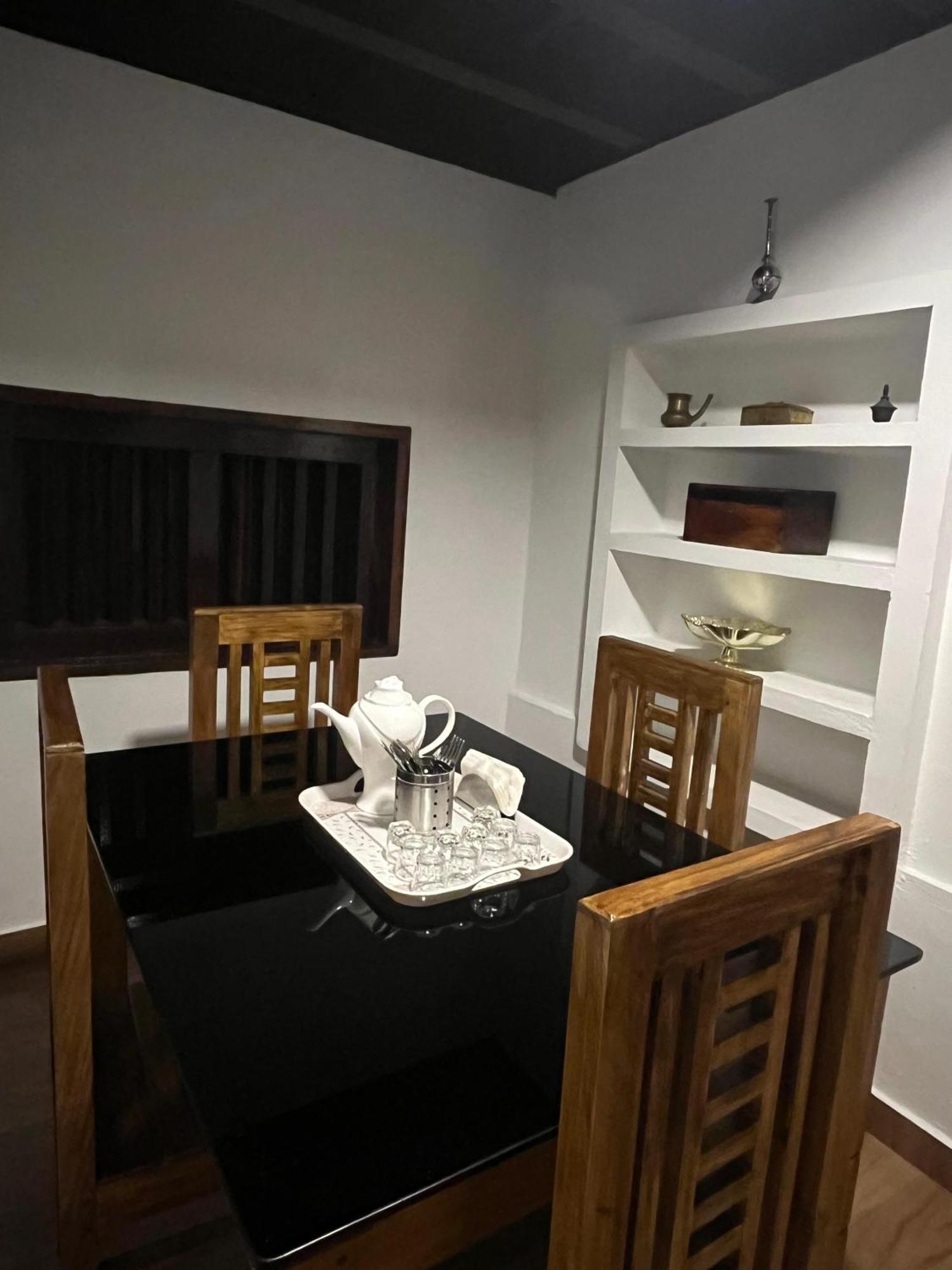 Partho Home Stay Padinjarathara Exterior photo
